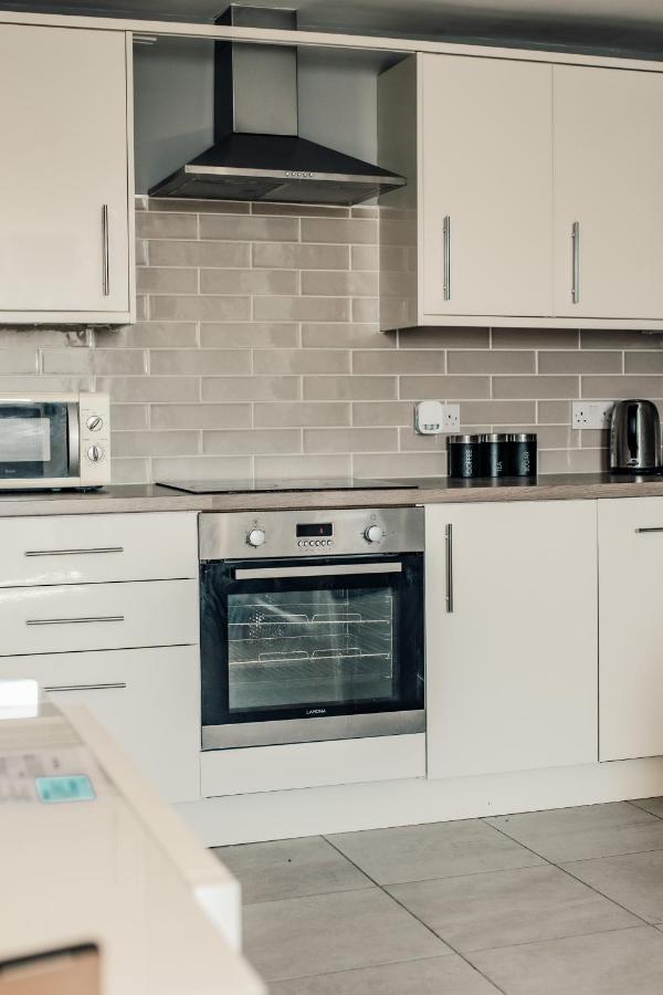 Dealhouse-Apartments 5 ハダーズフィールド エクステリア 写真