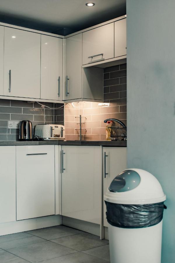 Dealhouse-Apartments 5 ハダーズフィールド エクステリア 写真