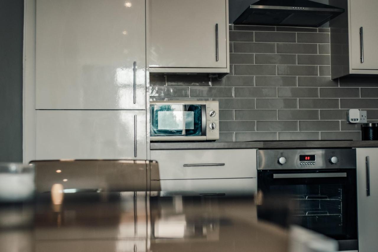 Dealhouse-Apartments 5 ハダーズフィールド エクステリア 写真