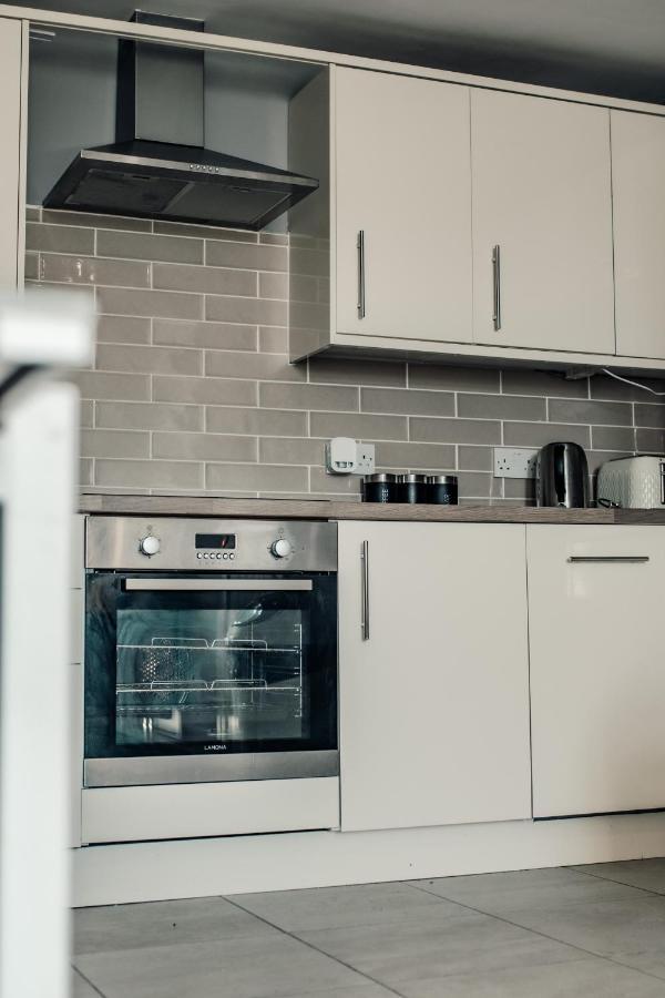 Dealhouse-Apartments 5 ハダーズフィールド エクステリア 写真